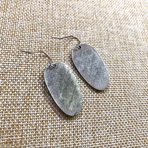 Bohemian Style Flower Leaf Dangle Earrings - Picture 6 of 7